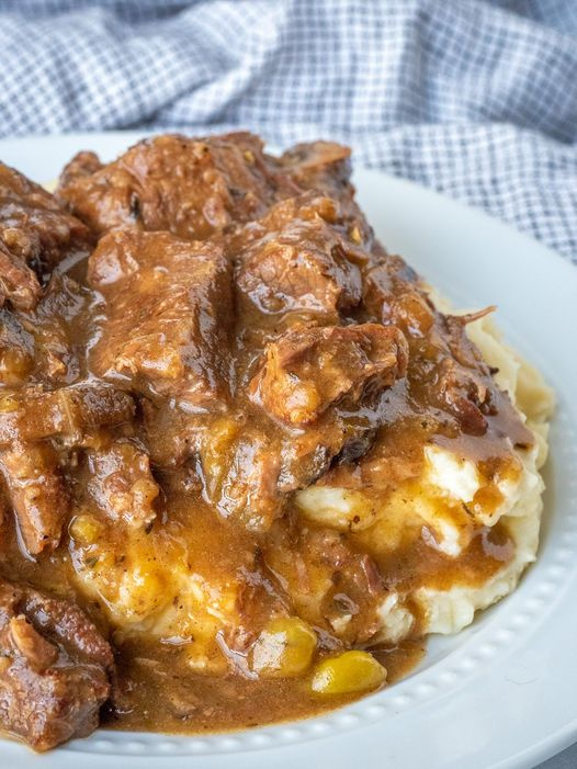 BEEF TIPS WITH MUSHROOM GRAVY