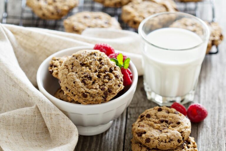 Quaker Oatmeal Cookie Recipe – Easy & Chewy – Quick & Easy Recipes