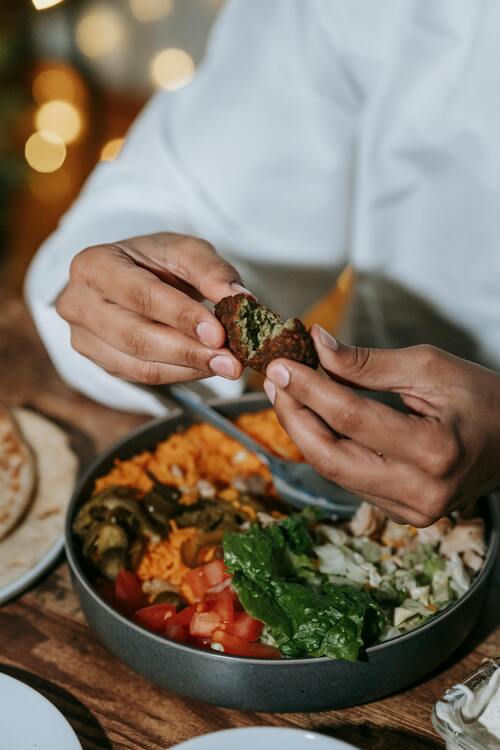 What are popular vegan dishes?